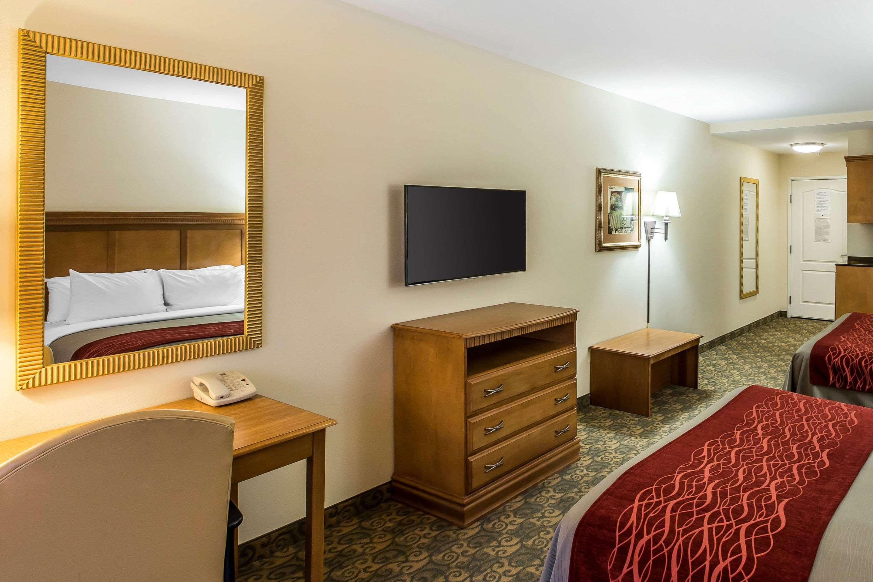 טיפטון Comfort Inn & Suites מראה חיצוני תמונה