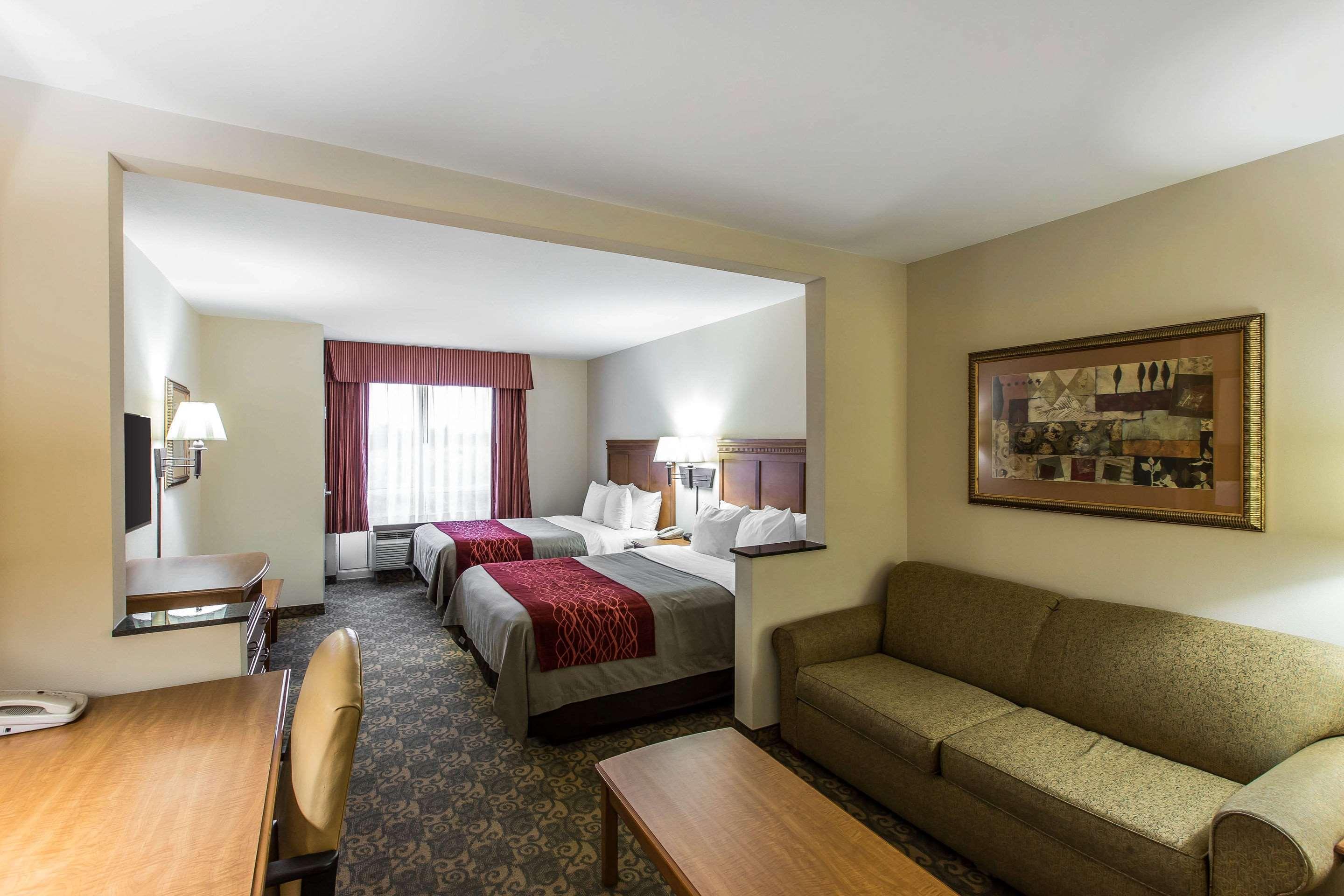 טיפטון Comfort Inn & Suites מראה חיצוני תמונה