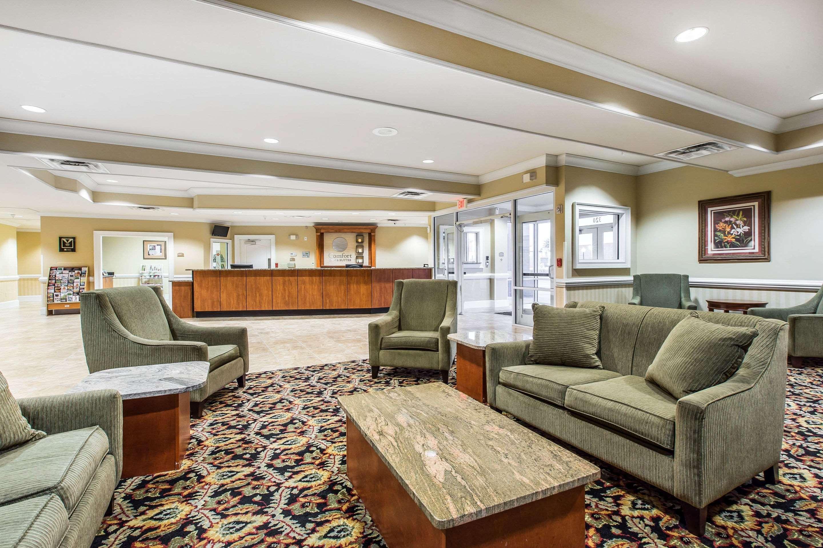 טיפטון Comfort Inn & Suites מראה חיצוני תמונה