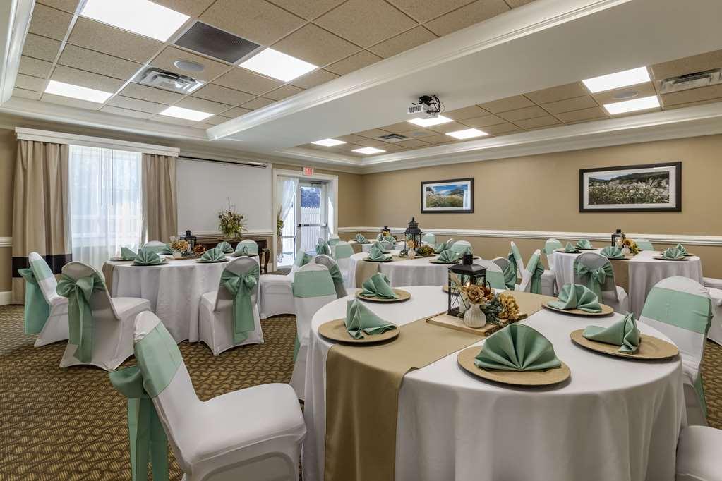 טיפטון Comfort Inn & Suites מתקנים תמונה