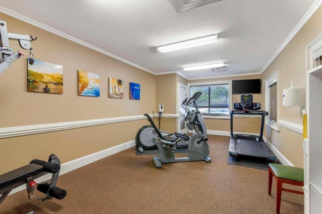 טיפטון Comfort Inn & Suites מראה חיצוני תמונה